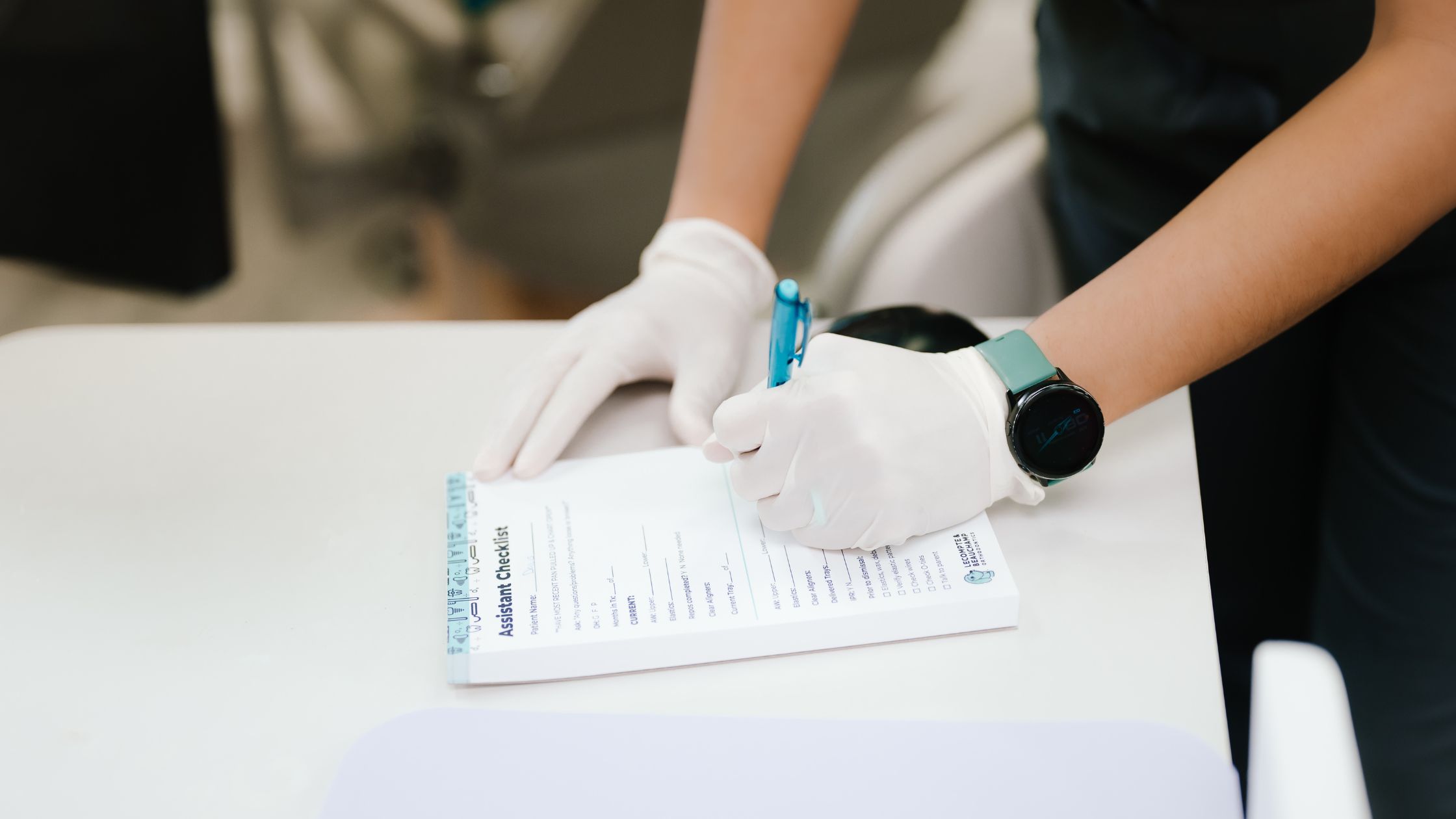 Which Clear Aligner is Better? Invisalign® or Spark™